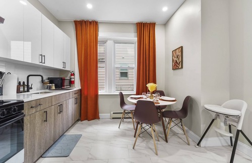 Upper Roseville Apartment | Wkly Discount Cozy 1br Sleeps 5 NYC 30Min