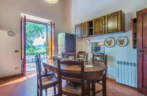 San Casciano in Val di Pesa House | Wonderful private villa for 9 people with hot tub, WIFI, TV, patio and panoramic view