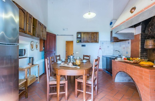 San Casciano in Val di Pesa House | Wonderful private villa for 9 people with hot tub, WIFI, TV, patio and panoramic view