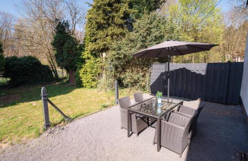 Alpen Apartment | Wohlfühloase - Moderne Ferienwohnung mit großem eingezäuntem Garten in Alleinlage an Feld & Wald, Natur pur trifft auf Komfort, Wellness und gute Erholung