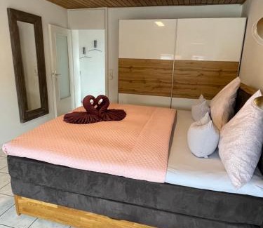 Darmstadt-Eberstadt Apartment | Wohnen beim Brotsommelier - Holzmichel