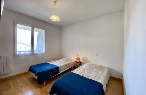 Barcelonnette Apartment | Wohnung T3, für 5 Personen, Residenz mit privatem Parkplatz im Freien, in der Nähe des Golfs und Barcelonnette