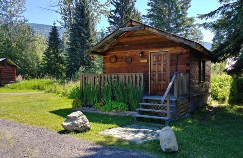 Clearwater Bed & Breakfast | Wolfwood Guest Ranch