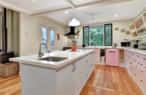 Wollombi House | Wollombi Cottage | Fresh & Refurbished | Walk to the Village
