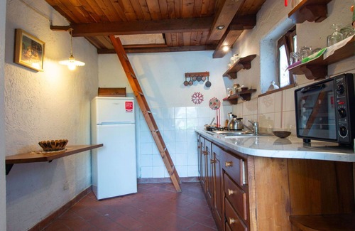 Camporgiano House | Wonderful private villa for 6 people with private pool, WIFI, TV and pets allowed