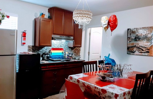 Stockbridge House | 🗺️wonder-full Getaway Entire house Awesome Location🛫South Atlanta GA✅