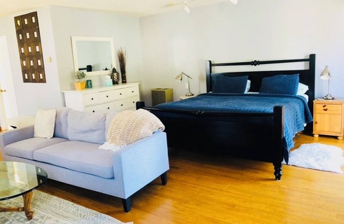 Village of La Jolla Apartment | Wonderful 1Bd 1Bt Studio Partial Ocean View Terrace Best Location!