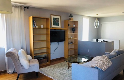 Village of La Jolla Apartment | Wonderful 1Bd 1Bt Studio Partial Ocean View Terrace Best Location!