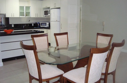 Centro Apartment | Wonderful apt facing the sea w /1 suite, + 2 rooms w /8 pers. + WI-FI