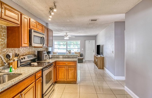 Deerfield Beach House | Wonderful beach home near everything with furnished patio, grill & fast WiFi