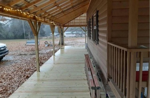 Clarksville Cabin | Wonderful cabin with WiFi and AC in marvelous Clarksville