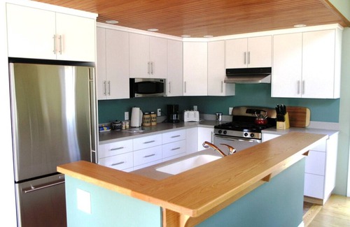 Chatham Cottage | Wonderful cottage located in the heart of downtown Chatham.steps to everything.