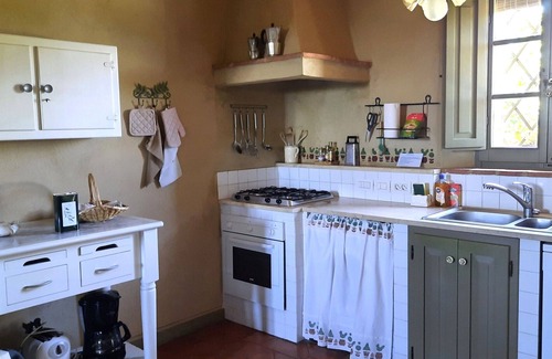 San Giovanni d'Asso Villa | Wonderful private villa with A/C, WIFI, private pool, TV, patio, panoramic view, close to Montalcino