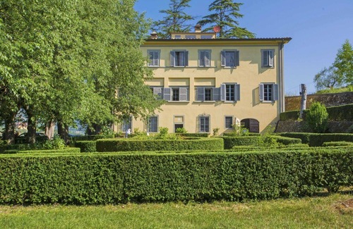 Serravalle Pistoiese Villa | Wonderful private villa for 16 guests with WIFI, private pool and TV
