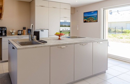 Bretteville-sur-Ay House | Wonderful private villa for 4 guests with WIFI, TV and terrace