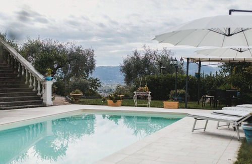 Castelnuovo Magra Villa | Wonderful private villa for 12 people with private pool, A/C, WIFI, TV, patio and panoramic view