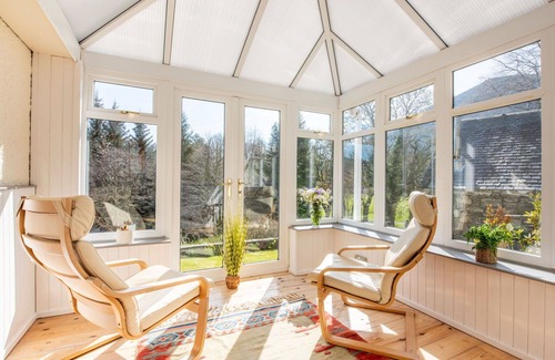 Invermoriston House | Wonderful private villa for 6 guests with WIFI, TV, patio and panoramic view