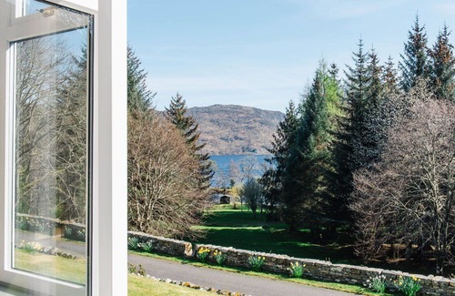 Invermoriston House | Wonderful private villa for 6 guests with WIFI, TV, patio and panoramic view
