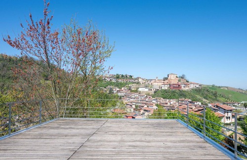Castellinaldo Villa | Wonderful private villa with WIFI, A/C, private pool, TV, terrace, pets allowed and panoramic view