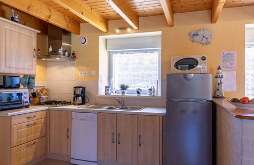 Plounevez-Lochrist House | Wonderful private villa for 4 guests with WIFI, TV, terrace and parking