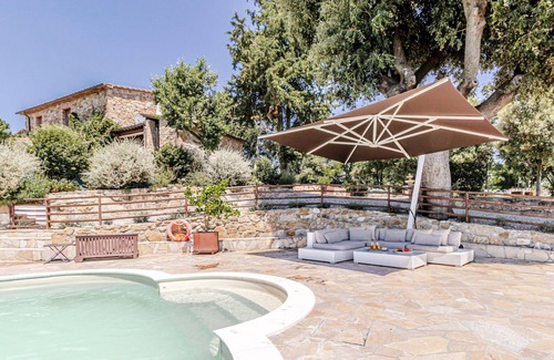 Montecatini Val di Cecina Villa | Wonderful private villa with WIFI, A/C, hot tub, private pool, TV, pets allowed and panoramic view