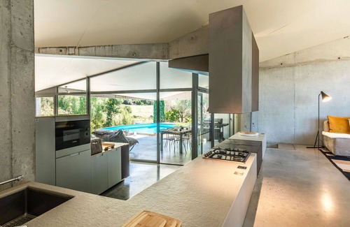 L'Ile-Rousse Villa | Wonderful private villa with private pool, WIFI, A/C, TV, terrace, pets allowed and panoramic view