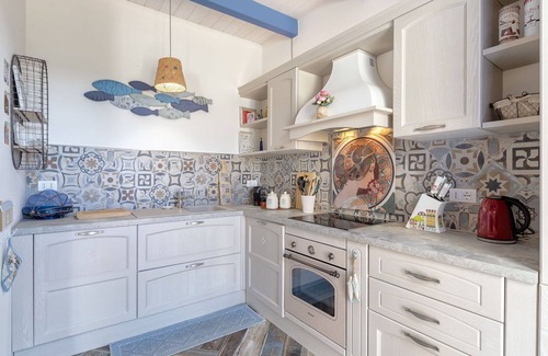 Valledoria Villa | Wonderful private villa for 4 guests with A/C, TV, terrace and parking