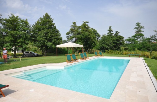 Montecarlo Villa | Wonderful private villa with WIFI, private pool, A/C, TV, patio, pets allowed and panoramic view