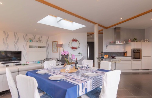 Plouarzel House | Wonderful private villa for 6 people with WIFI, TV, terrace and pets allowed