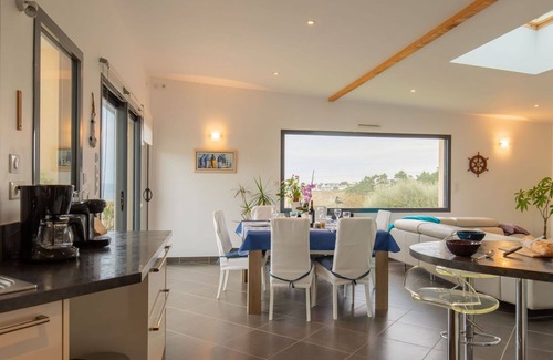 Plouarzel House | Wonderful private villa for 6 people with WIFI, TV, terrace and pets allowed