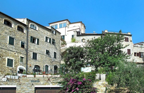 Cipressa House | Wonderful private villa for 4 guests with A/C, WIFI, TV and terrace