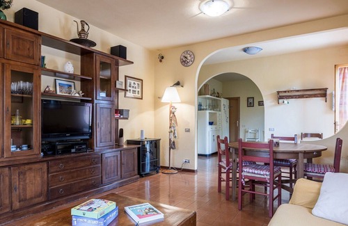 Macchino Villa | Wonderful private villa for 6 people with WIFI, TV, patio, pets allowed, panoramic view and park...
