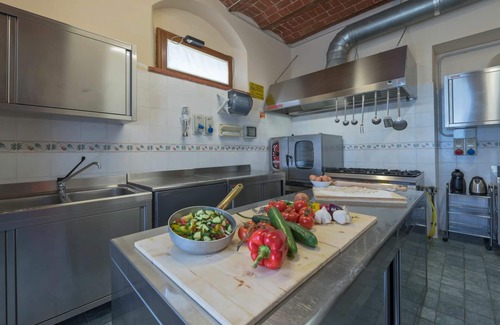 Le Piazze Villa | Wonderful private villa with hot tub, private pool, sauna, WIFI, A/C, TV, patio, close to Cortona