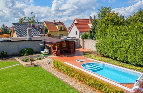 Dolni Chabry Villa | Wonderful private villa for 8 people with private pool, WIFI, TV and terrace