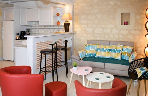 Restigne House | Wonderful private villa for 4 people with WIFI, A/C, TV, terrace and parking
