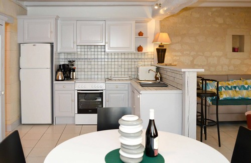 Restigne House | Wonderful private villa for 4 people with WIFI, A/C, TV, terrace and parking