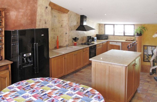 Nyons House | Wonderful private villa for 6 guests with A/C, WIFI, TV, terrace and pets allowed