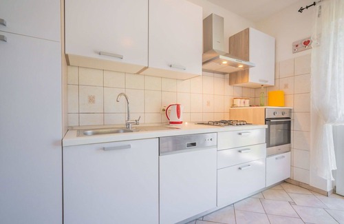 Drivenik House | Wonderful private villa for 8 guests with A/C, WIFI, private pool, TV, terrace and pets allowed