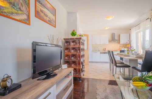 Drivenik House | Wonderful private villa for 8 guests with A/C, WIFI, private pool, TV, terrace and pets allowed