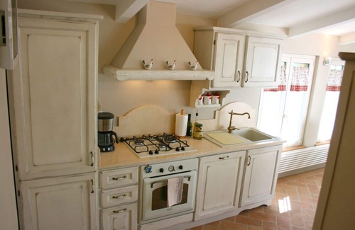 Il Borgo Villa | Wonderful private villa for 3 guests with WIFI, pool, A/C, TV and terrace