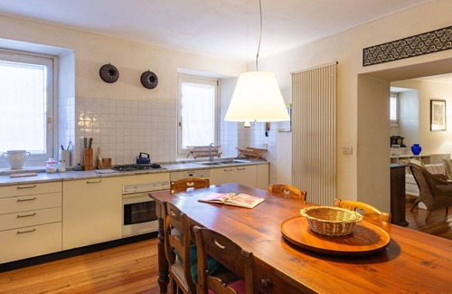 Dervio House | Wonderful private villa for 6 people with WIFI, terrace and pets allowed