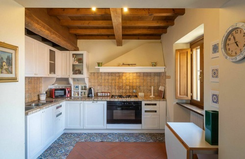 Londa Villa | Wonderful private villa for 10 people with WIFI, private pool, TV, patio and pets allowed