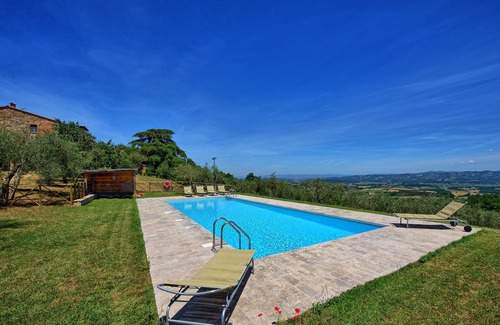 Le Piazze Villa | Wonderful private villa for 6 people with pool, WIFI, A/C and panoramic view