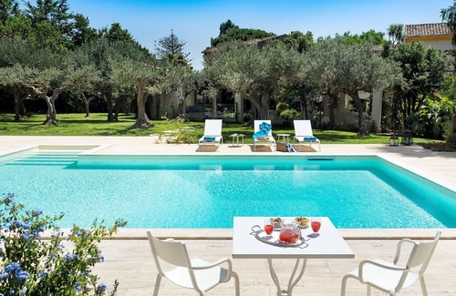 Salemi Villa | Wonderful private villa for 10 people with private pool, A/C, WIFI, TV, patio and parking