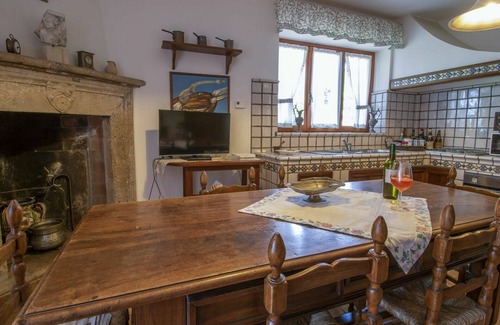 Sutri Villa | Wonderful private villa for 11 people with WIFI, A/C, private pool, TV, terrace and pets allowed