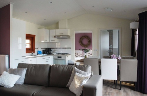 Susteren House | Wonderful private villa for 6 people with pool, WIFI, TV, terrace and parking