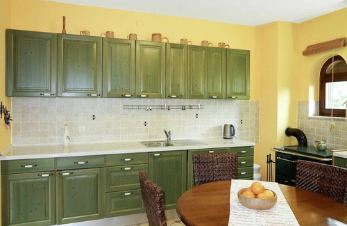 Drinovci House | Wonderful private villa with WIFI, private pool, A/C, TV, terrace, pets allowed and parking