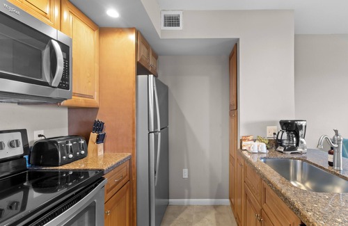 Tavernier Apartment | Wonderful Stay! 4 Spacious Suites, Outdoor Pool, Full Kitchen, Private Beach!