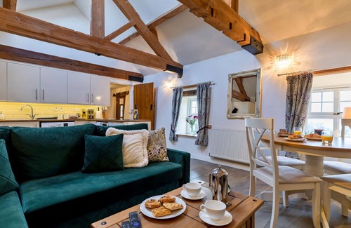 Leek House | Wonderful villa for 2 people with WIFI