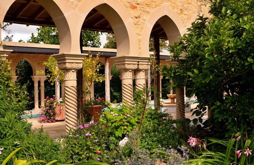 Kingham House | Wonderful villa for 6 guests with WIFI, pool